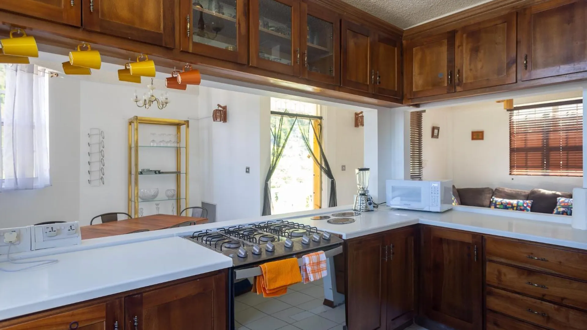 Rosehill Heights Modern 4 Bedroom Vacation Rental Soufriere 0*,